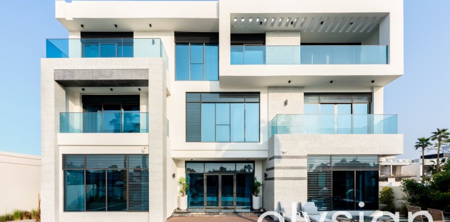 Villa de 8 dormitorios en Signature Villas, UAE No. 64766