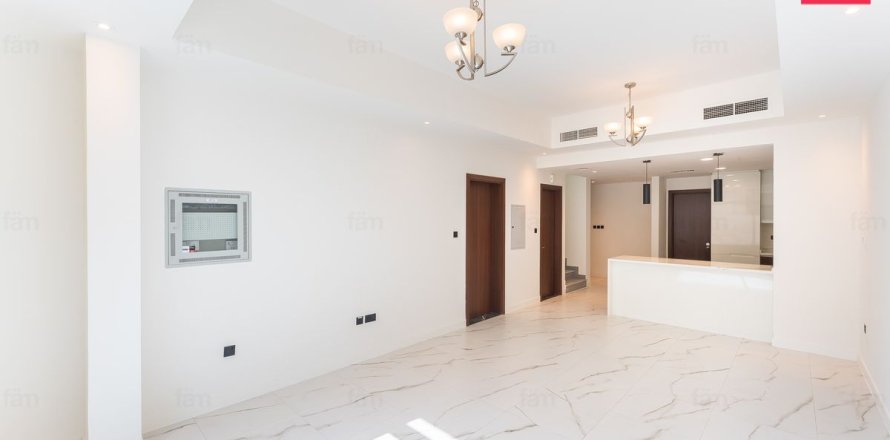 4 bedrooms Townhouse in Dubai, UAE No. 213251