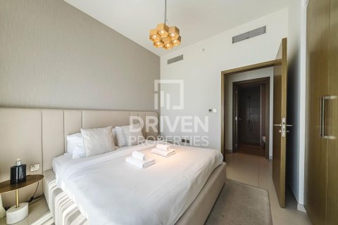 Квартира с 3 спальнями в Burj Royale, ОАЭ №211814 11
