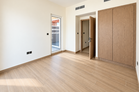 5 bedrooms Townhouse in Damac Lagoons, UAE No. 226401 8