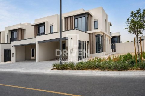 Villa de 4 dormitorios en Jebel Ali, UAE No. 204767 28