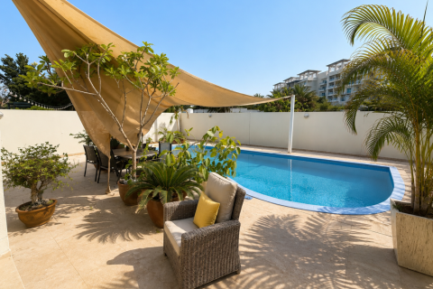 Villa de 5 chambres à Meadows, UAE No. 196685