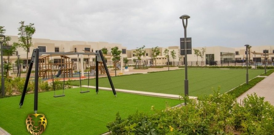 3 غرف نوم تاون هاوس في Town Square, الإمارات العربية المتحدة رقم 24579