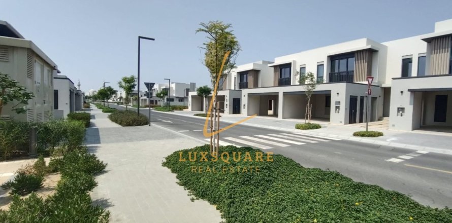 3 bedrooms Townhouse in Jebel Ali, UAE No. 222037