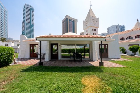 Villa de 3 chambres à Al Majaz, UAE No. 196571
