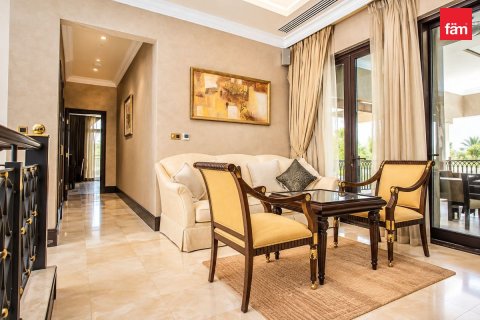 4 bedrooms Villa in Palm Jumeirah, UAE No. 222347 10