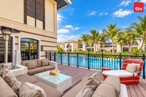 4 bedrooms Villa in Palm Jumeirah, UAE No. 222347
