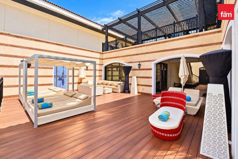4 bedrooms Villa in Palm Jumeirah, UAE No. 222347 9