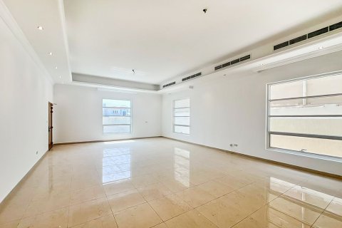 Villa de 5 dormitorios en Al Barsha, UAE No. 215407 10