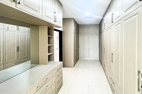 Villa de 5 dormitorios en Al Barsha, UAE No. 215407 17
