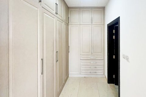 Villa de 5 dormitorios en Al Barsha, UAE No. 215407 18