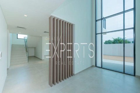 Villa de 4 dormitorios en Yas Acres, UAE No. 224286 9