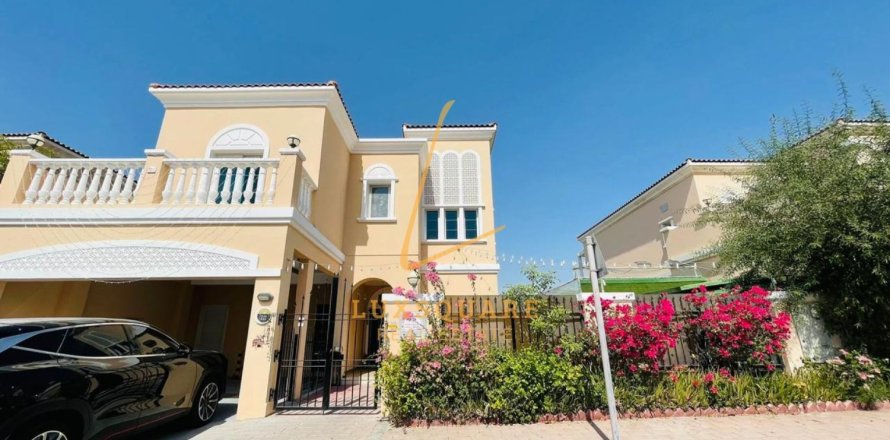 3 bedrooms Villa in Jumeirah Village Circle, UAE No. 220981