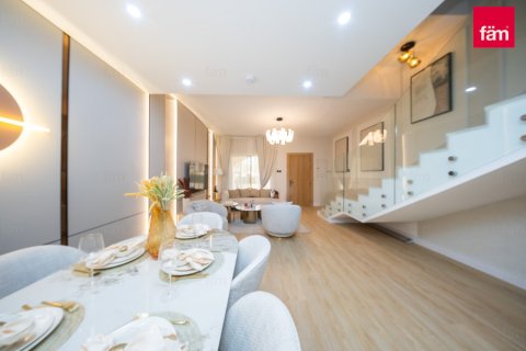4 bedrooms Villa in Dubai, UAE No. 216457