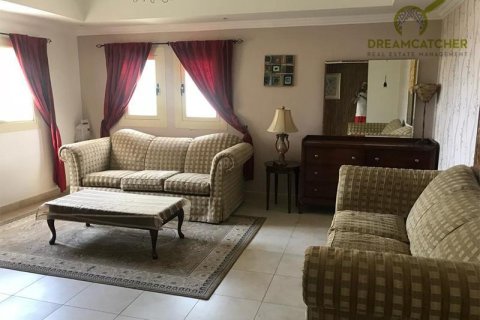 Дуплекс с 4 спальнями в Al Hamra Village, ОАЭ №75573 5