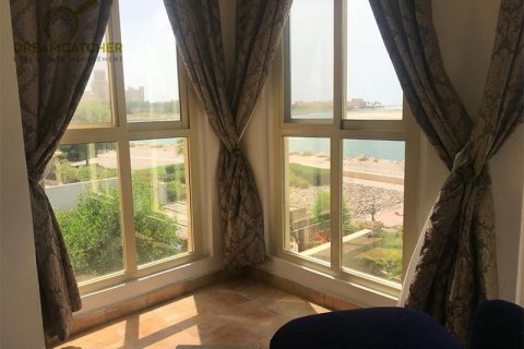 Дуплекс с 4 спальнями в Al Hamra Village, ОАЭ №75573 11