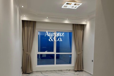 Квартира с 2 спальнями в Джумейра Лейк Тауэрс, ОАЭ №202973 4