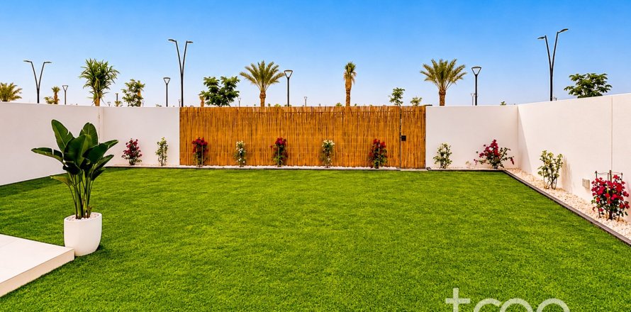 3 bedrooms Villa in EMAAR South, UAE No. 220841