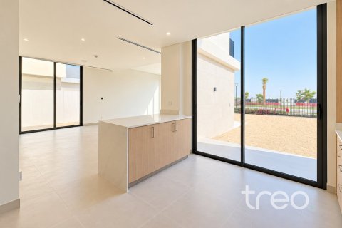 3 bedrooms Villa in EMAAR South, UAE No. 220841 15