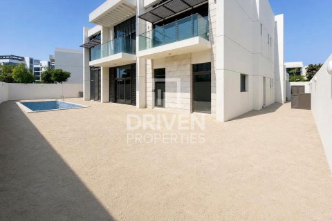 5 غرفة نوم  فيلا في District One, الإمارات العربية المتحدة رقم 214157 3