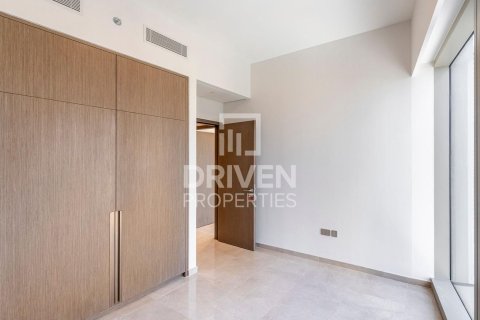 Apartment de 2 dormitorios en Opera District, UAE No. 215159 8