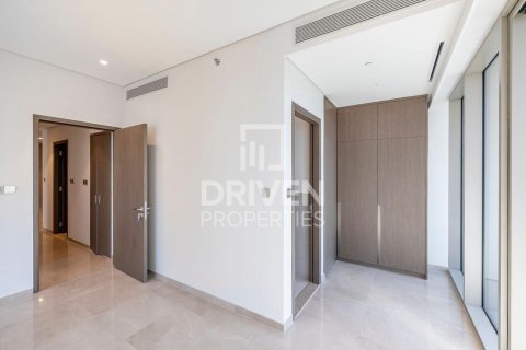 Apartment de 2 dormitorios en Opera District, UAE No. 215159 9