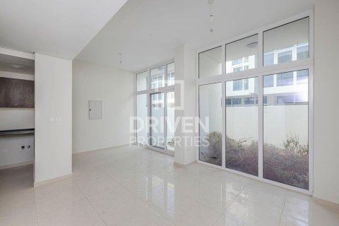 5 bedrooms Townhouse in Dubai, UAE No. 193820