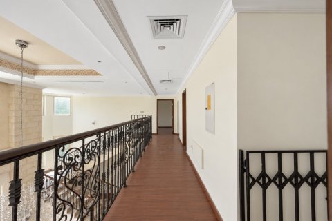 Вилла с 4 спальнями в Jumeirah Islands, ОАЭ №221596 28