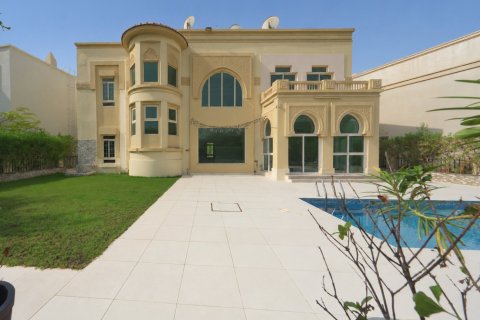 Вилла с 4 спальнями в Jumeirah Islands, ОАЭ №221596 14