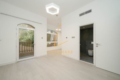 3 bedrooms Villa in Jumeirah Village Circle, UAE No. 213380 12