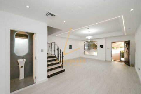 3 bedrooms Villa in Jumeirah Village Circle, UAE No. 213380 8