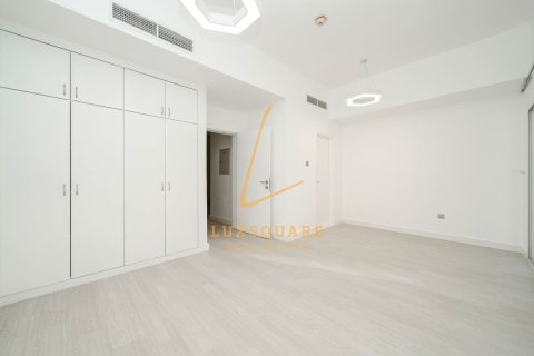 3 bedrooms Villa in Jumeirah Village Circle, UAE No. 213380 11
