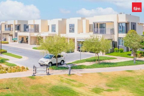 Villa de 4 chambres à Dubai Hills Estate, UAE No. 220137 3