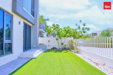 Villa de 4 chambres à Dubai Hills Estate, UAE No. 220137 4