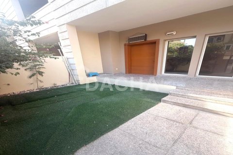 Villa de 3 chambres à District 15, UAE No. 186077 15