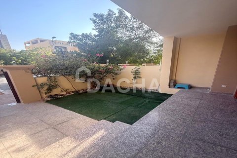 Villa de 3 chambres à District 15, UAE No. 186077 3