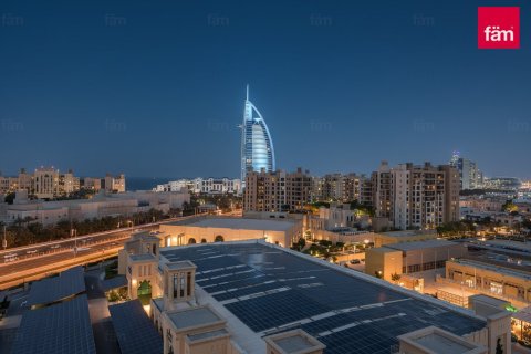 4 bedrooms Apartment in Umm Suqeim, UAE No. 216351