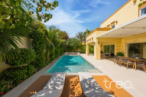 Вилла с 4 спальнями в Jumeirah Park, ОАЭ №220544 15