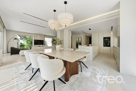 Вилла с 4 спальнями в Jumeirah Park, ОАЭ №220544 6