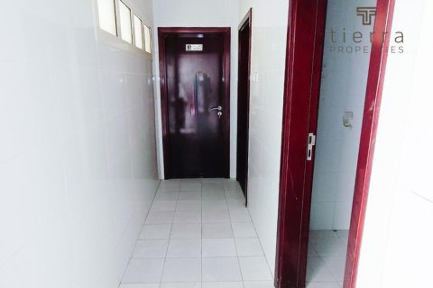 Warehouse de 1021.9m² à Al Quoz, UAE No. 24432 5