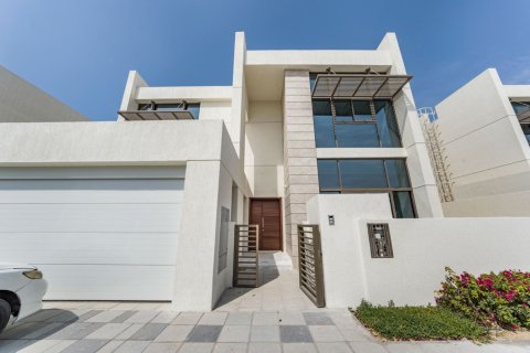 Villa de 4 chambres à District One, UAE No. 197360