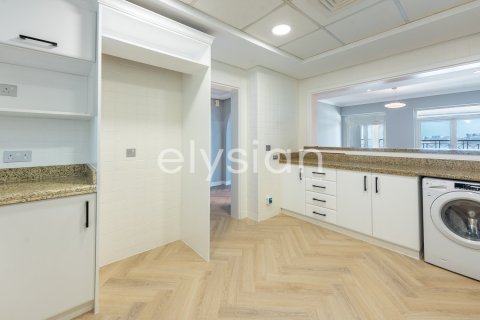 2 bedrooms Apartment in Shoreline Apartments, UAE No. 64648 10