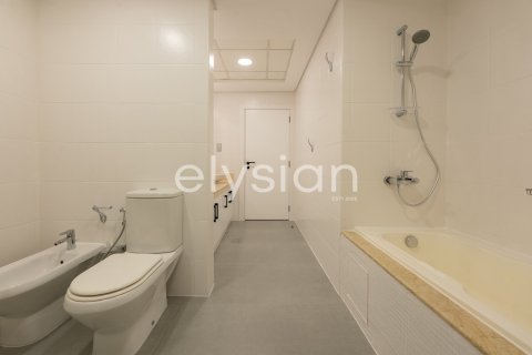 2 bedrooms Apartment in Shoreline Apartments, UAE No. 64648 23