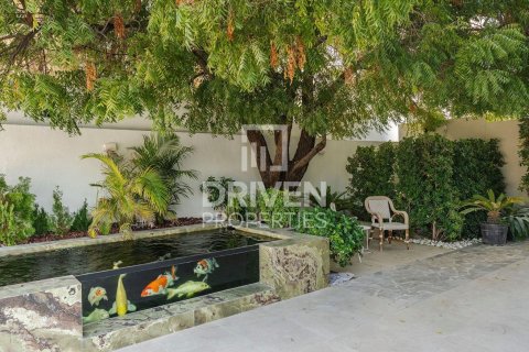 Вилла с 7 спальнями в Umm Al Sheif Villas, ОАЭ №221120 22