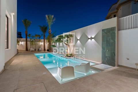 Вилла с 7 спальнями в Umm Al Sheif Villas, ОАЭ №221120 28