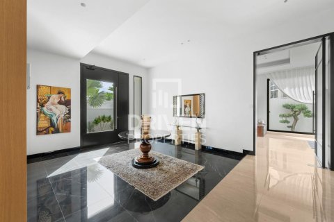 Вилла с 7 спальнями в Umm Al Sheif Villas, ОАЭ №221120 4
