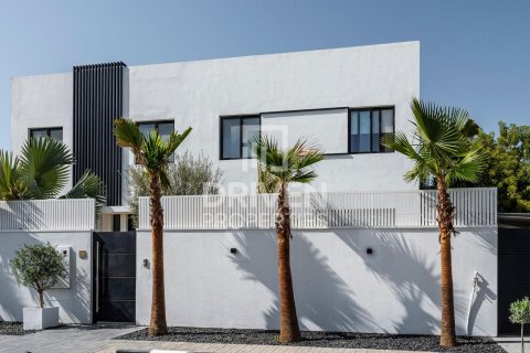 Вилла с 7 спальнями в Umm Al Sheif Villas, ОАЭ №221120 20