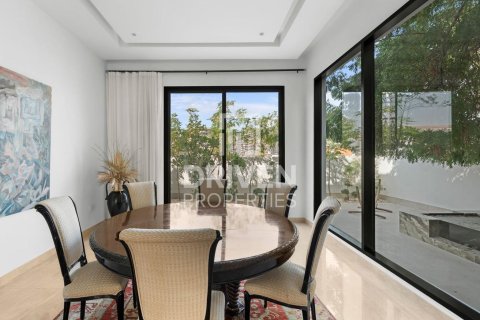 Вилла с 7 спальнями в Umm Al Sheif Villas, ОАЭ №221120 14
