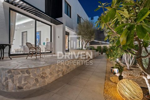 Вилла с 7 спальнями в Umm Al Sheif Villas, ОАЭ №221120 25