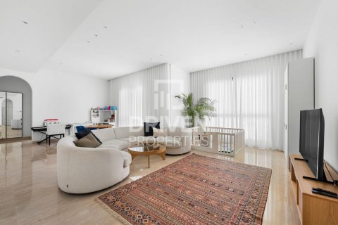 Вилла с 7 спальнями в Umm Al Sheif Villas, ОАЭ №221120 8